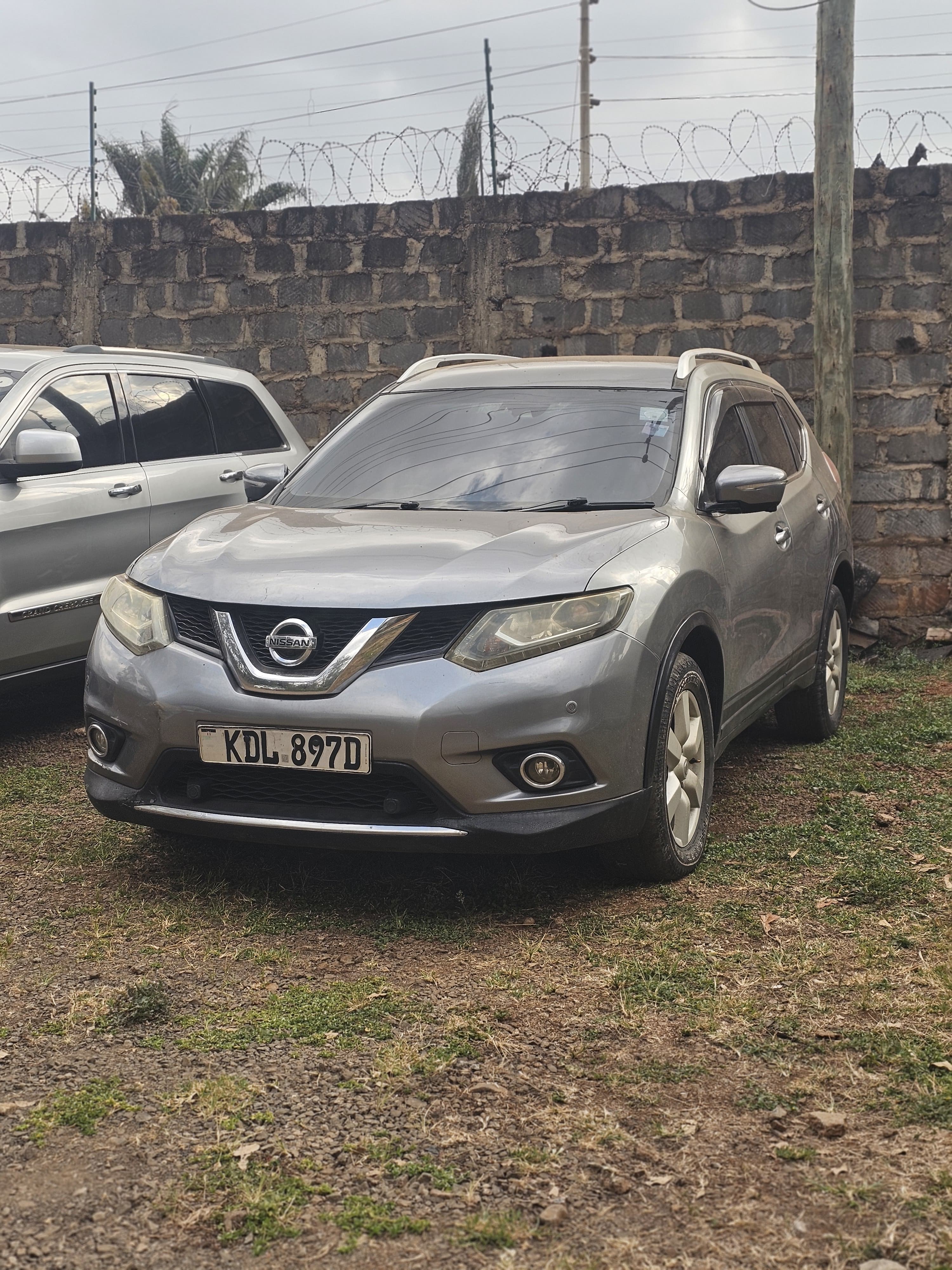 NISSAN X-TRAIL